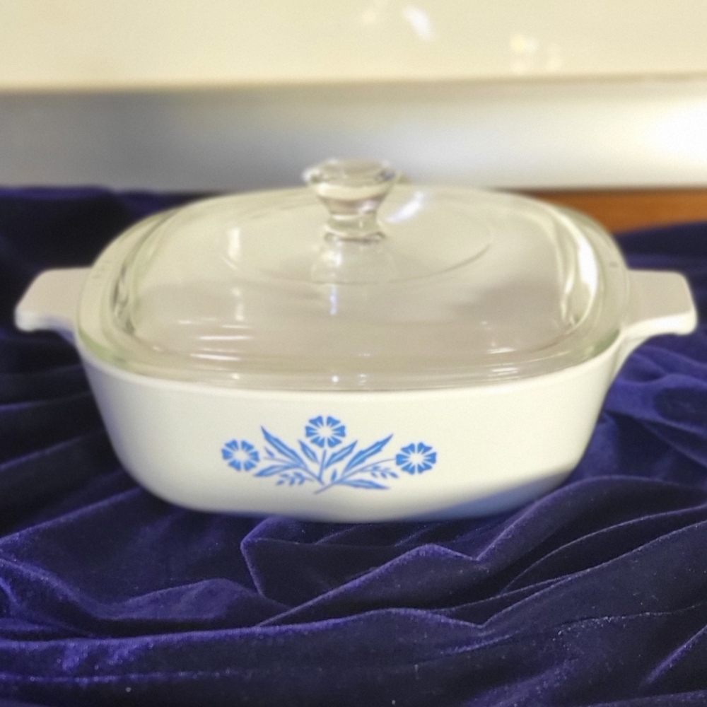 Corning Ware Blue Cornflower 1 Quart Baking Dish.